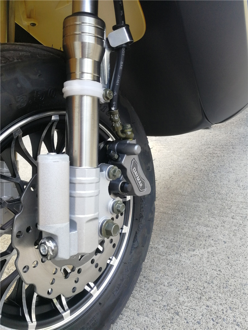 High Speed 72V 1200W Electric Motor Bike Cool Chopper Design with 3.5-10 Tubeless Tires