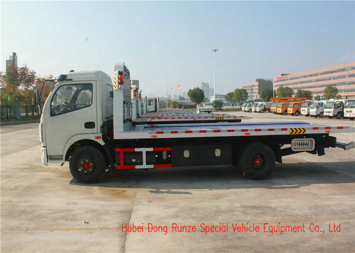 DFAC Light Duty Breakdown Recovery Truck With Power Steering Hydraulic Control
