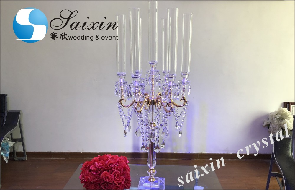 New wedding decoration tall gold metal candelabra with glass chimney