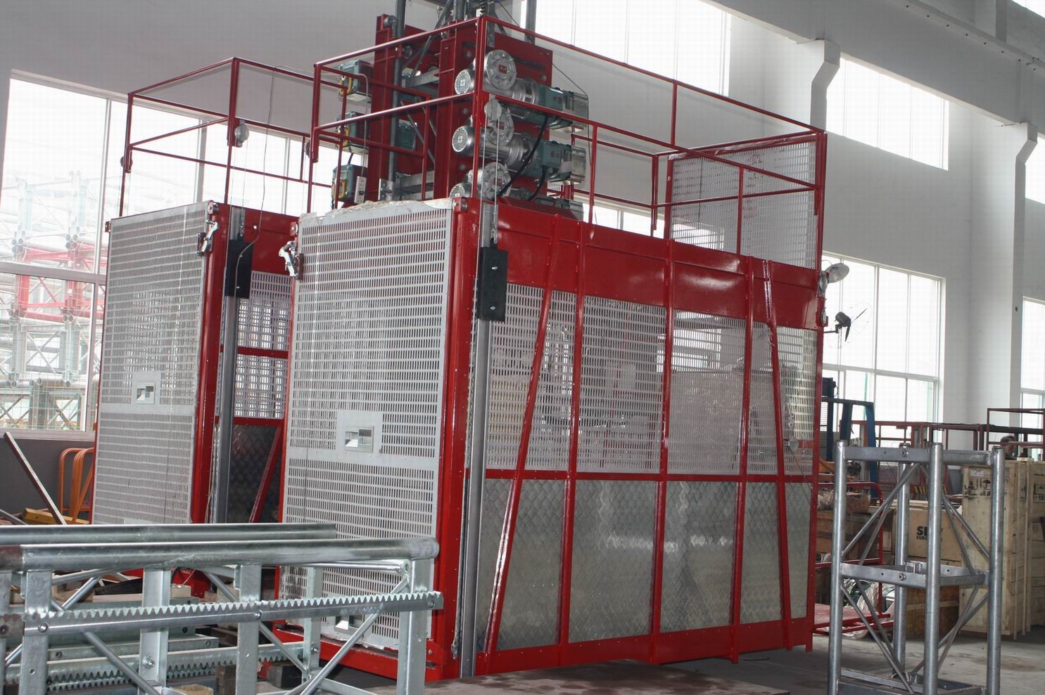 100m Single Cage Construction Hoist , Steel Galvanized Material