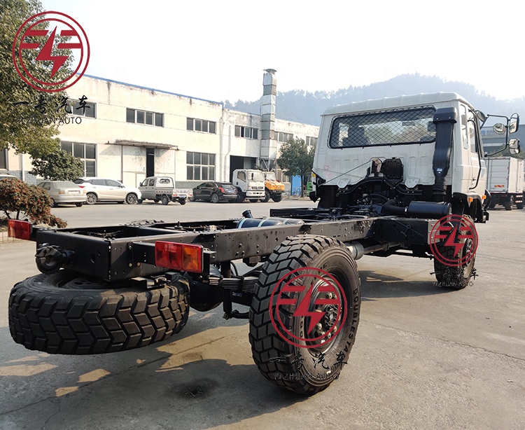 Off Road Vehicle Euro 3 Standard 6 Speed Multifunctional Chassis Cargo Tank Type Chassis