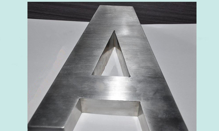 High Efficiency Channel Letter Laser Welding Machine Energy Saving For AD Words
