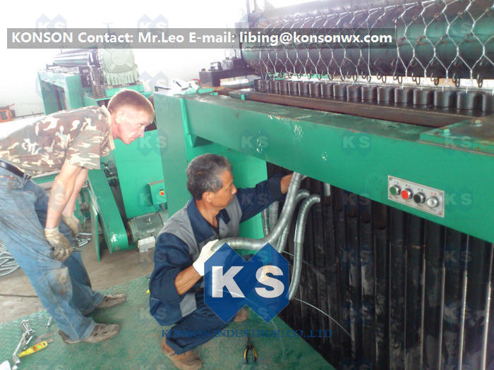 Double Twist Gabion Machine , Heavy Duty Hexagonal Wire Mesh Gabion Boxes Machine