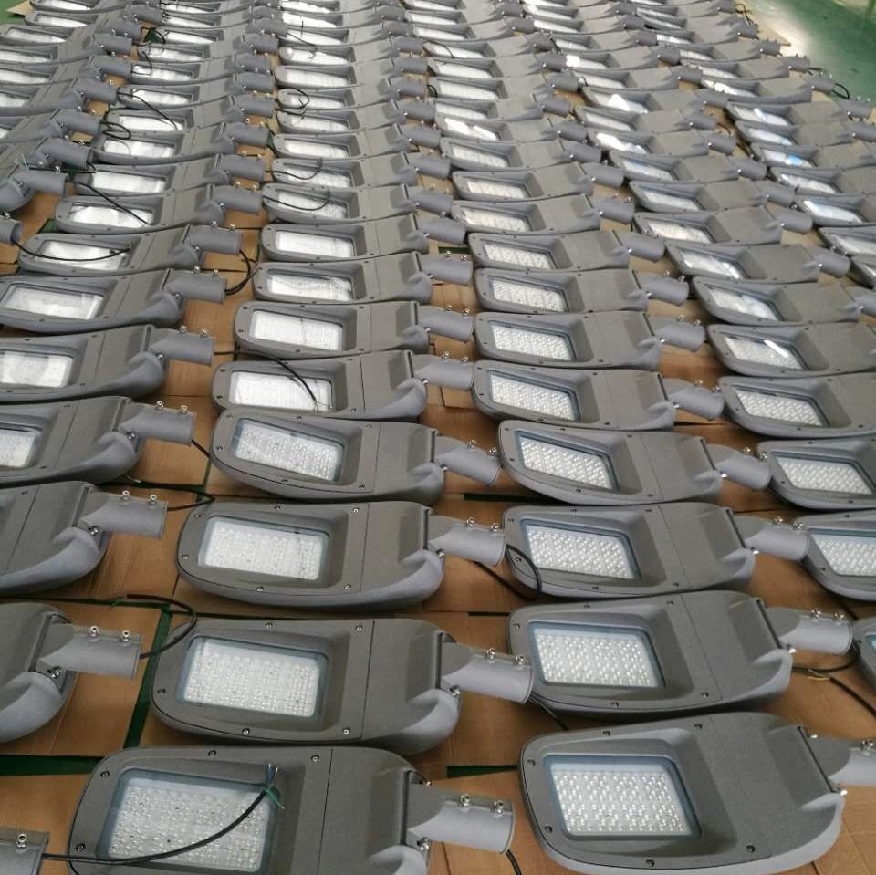 30w 100w 150w 50 Watt Solar Street Light With Die Casting Aluminum Shell