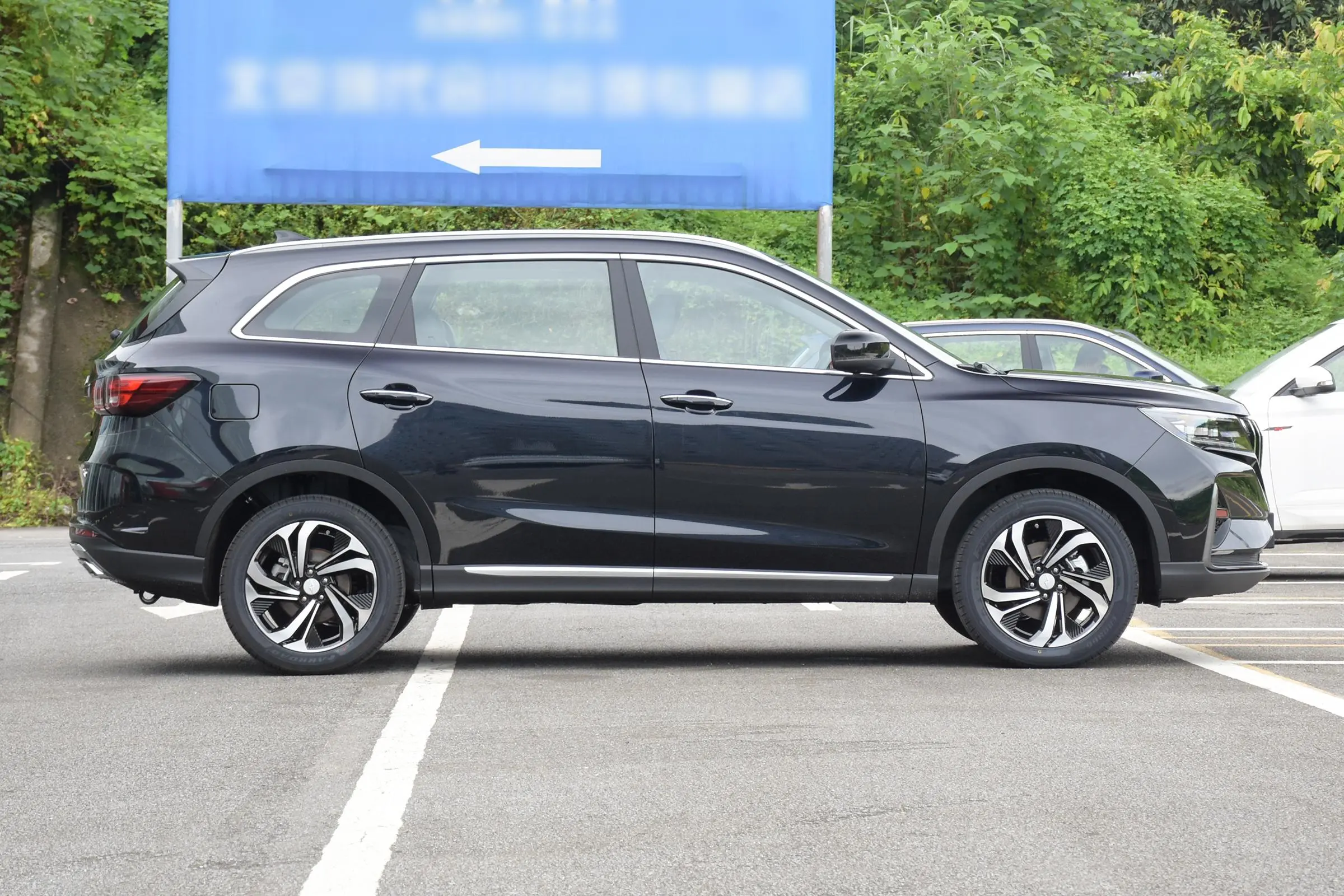 Affordable 2021 Baic Ruixiang X5 SUV Gasoline 1.5T MT 156hp FWD LHD Car Engine Model 1.5T 156hp L4