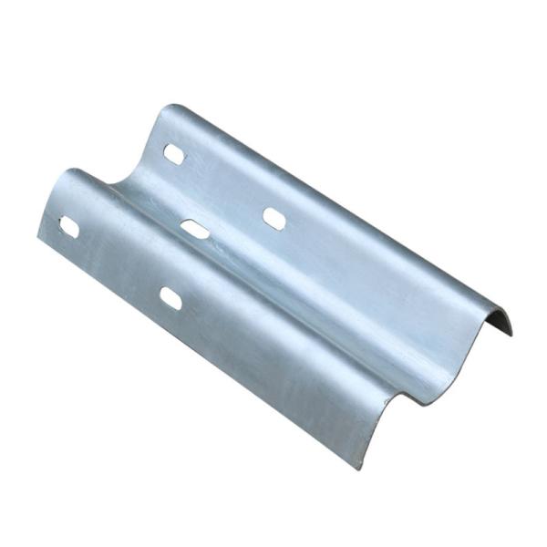 Roadway Safety W Beam Guardrail with Q235 Q345 Material and AASHTO M-180
