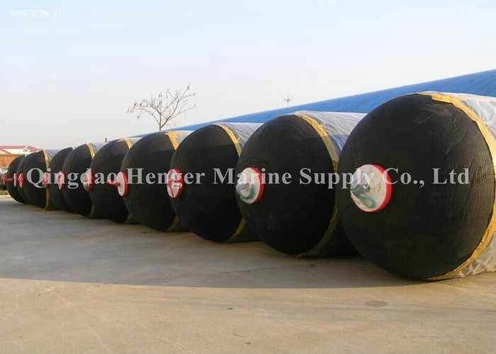 China Durable Yokohama Pneumatic Sling Rubber Fender with Replaceable Air Charging Connector