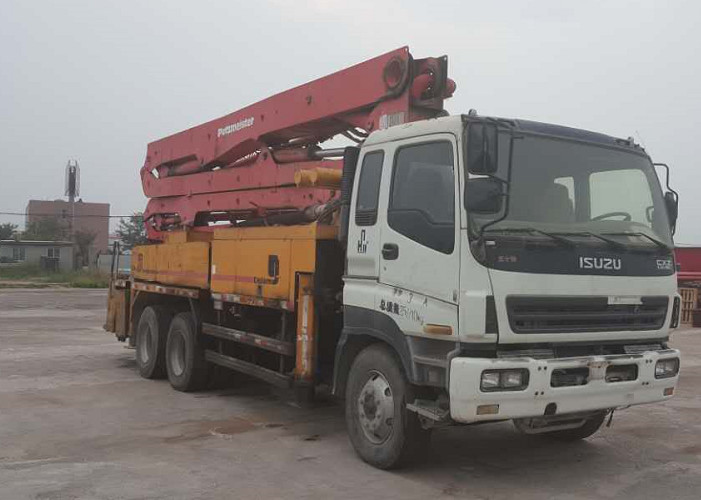 Good condition low price 36M used Putzmeister concrete pump in 2004 sold, others available