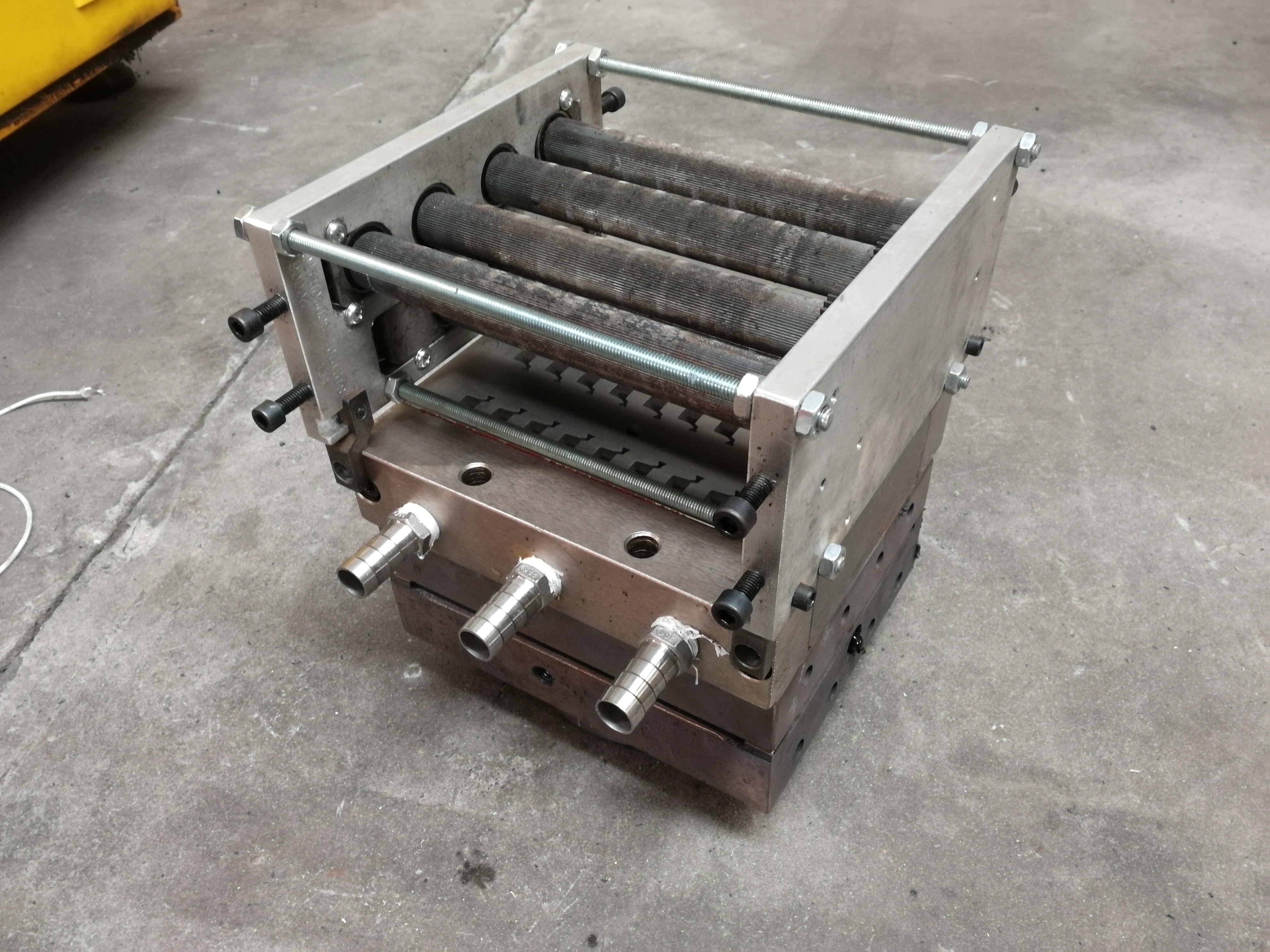 Plastic Moulding Dies For Single Screw Extruder Machine Mould Making In China