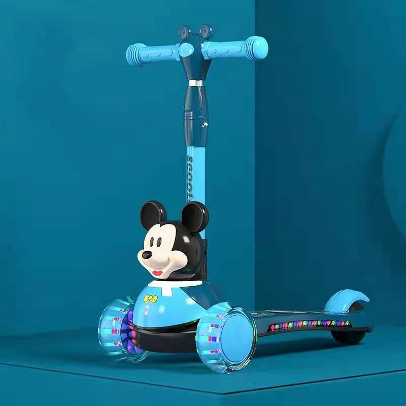 Plastic Children's Ride on Scooter Car with PU Flash Wheel Music and Folding Function