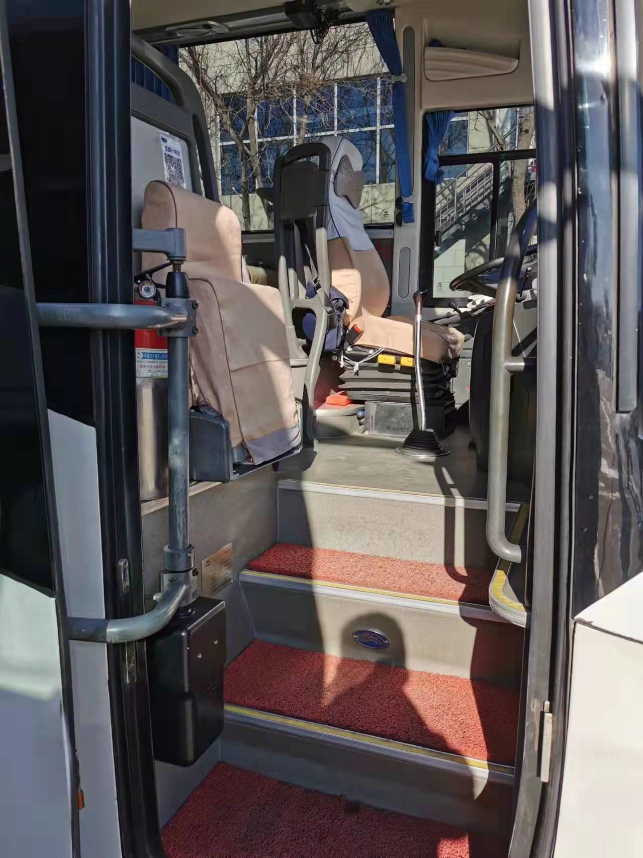 55 Seats Used Yutong Bus 12000mm Coach Bus Euro II Left Hand Drive Buses
