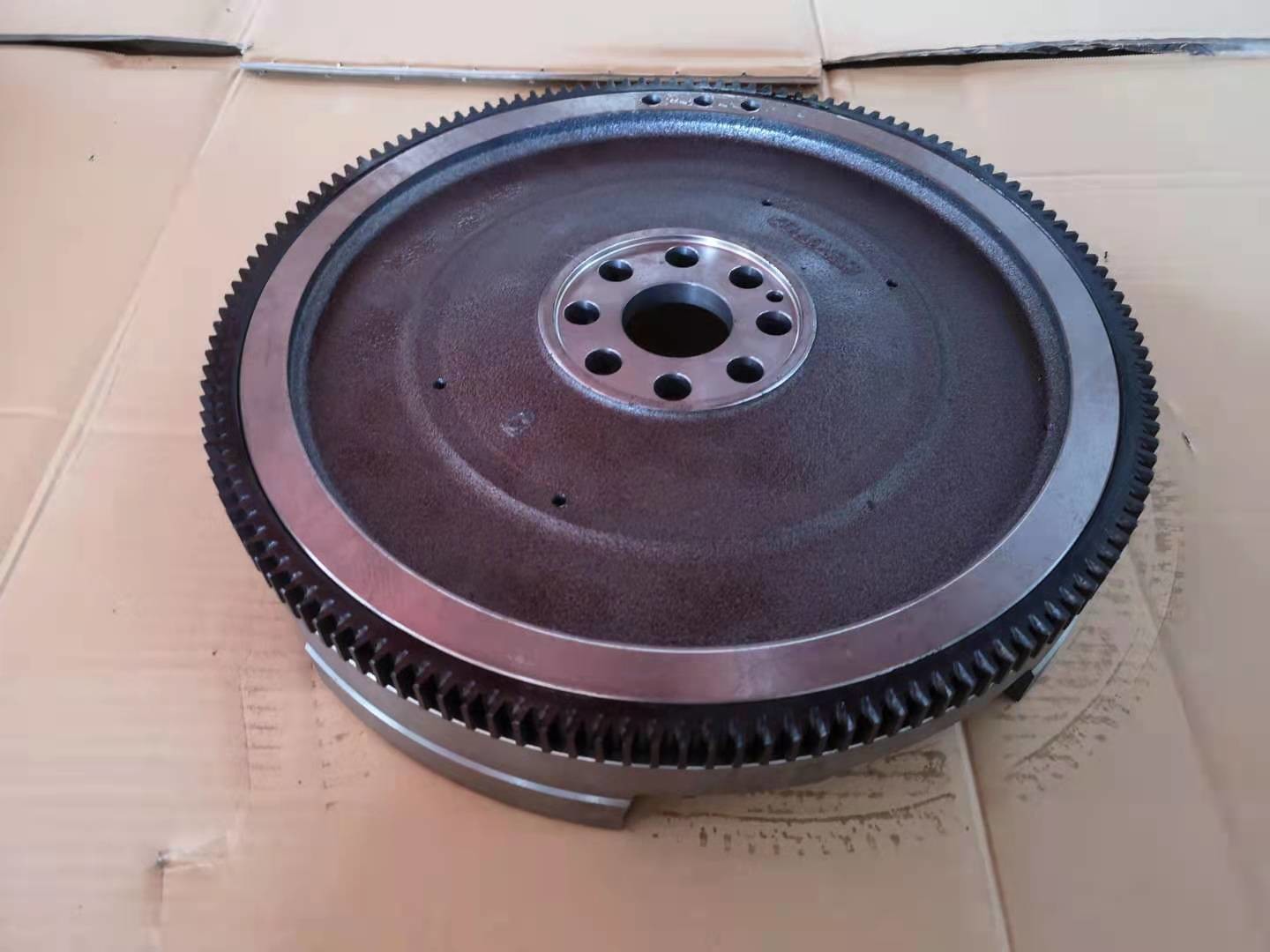 Direct Injector ISUZU Flywheel 6SA1 6SD1 1123311624 For FVR FVZ Cargo Truck 380Mm Clutch Friction