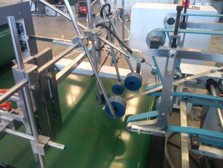 Flexo Folder And Gluer Machine Crash Lock Bottom Corrugated Box