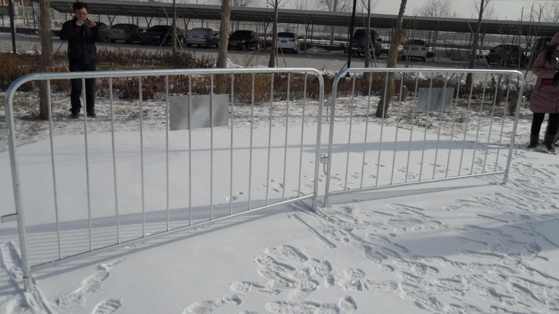 sports portable US standard white powder coating crowd control barriers