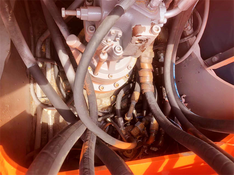 Original Hitachi EX100 EX100WD Excavator with 56.7KW and Original Hydraulic Cylinder