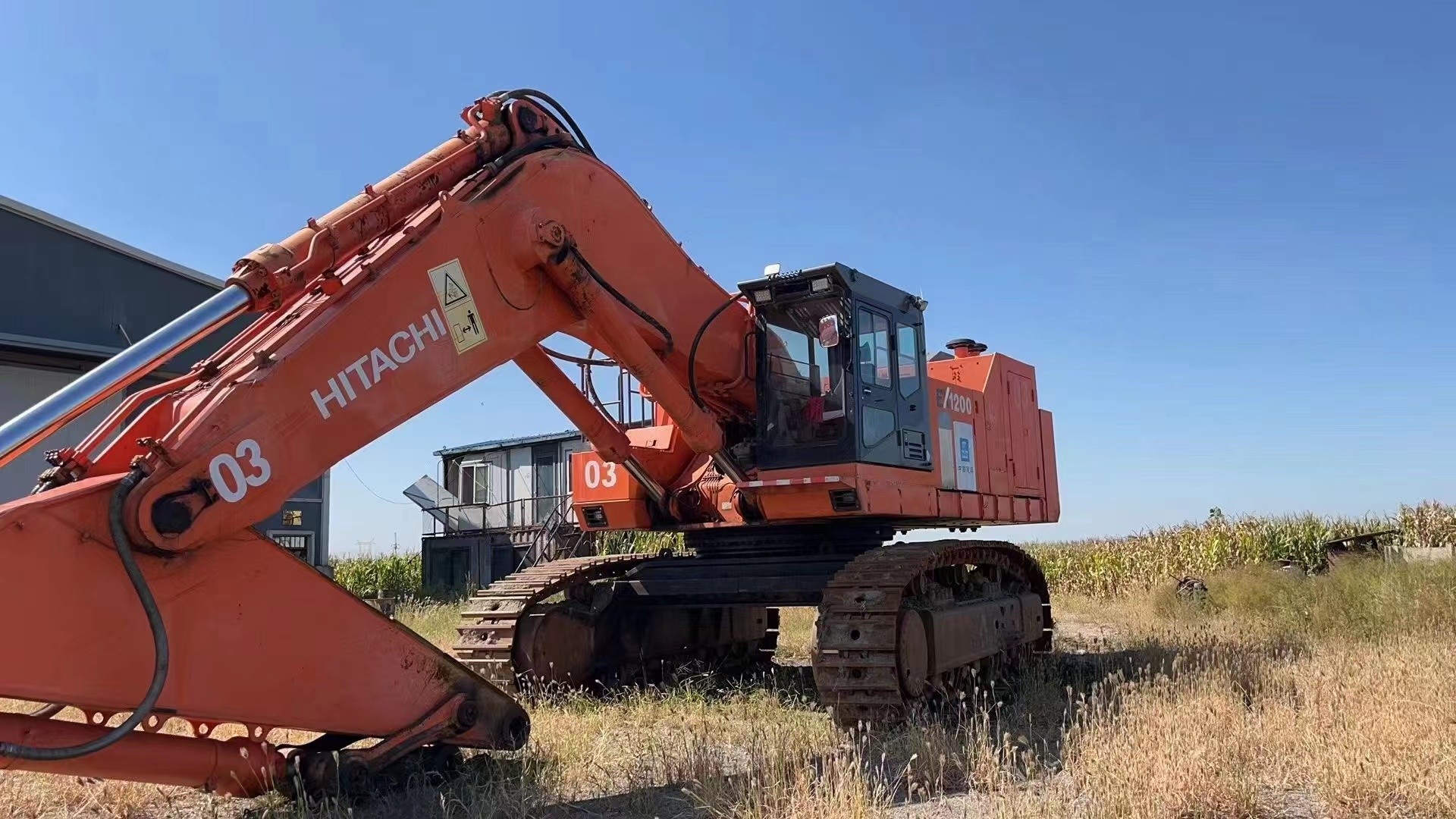 HITACHI EX1200 Used Crawler Excavator With 130L Fuel Tank