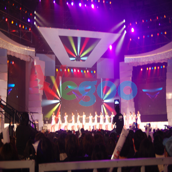 P3.91 Stage LED Screens Indoor Full Color LED Display 9500K - 11500K