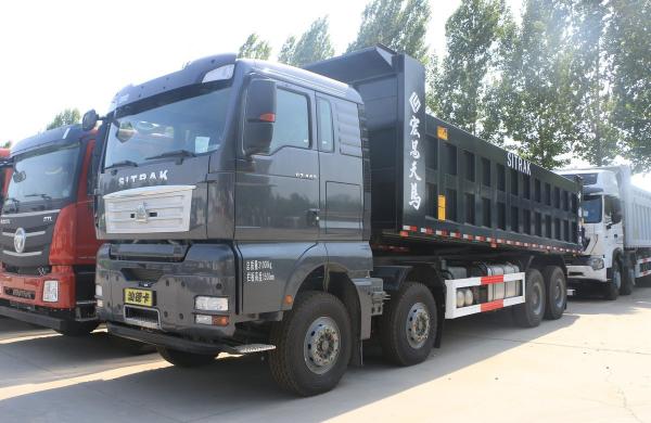 Sino Power Truck SITRAK G7H Black Color Loading 30 Tons Road Transport Spring
