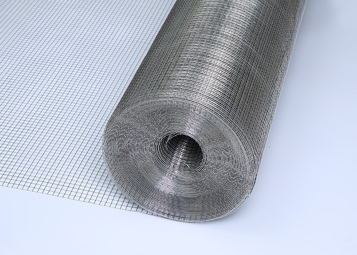Silver Color Fence 2*2cm Galvanized Welded Wire Mesh Rolls Carbon Steel