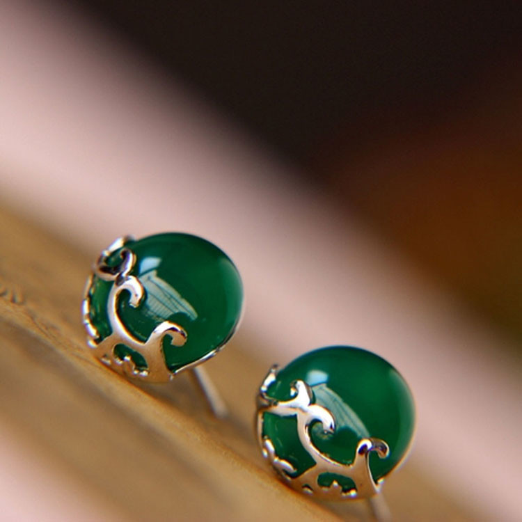 Sterling Silver Green Agate Stud Earrings Vintage Thai Silver Jewelry (E11065GREEN)