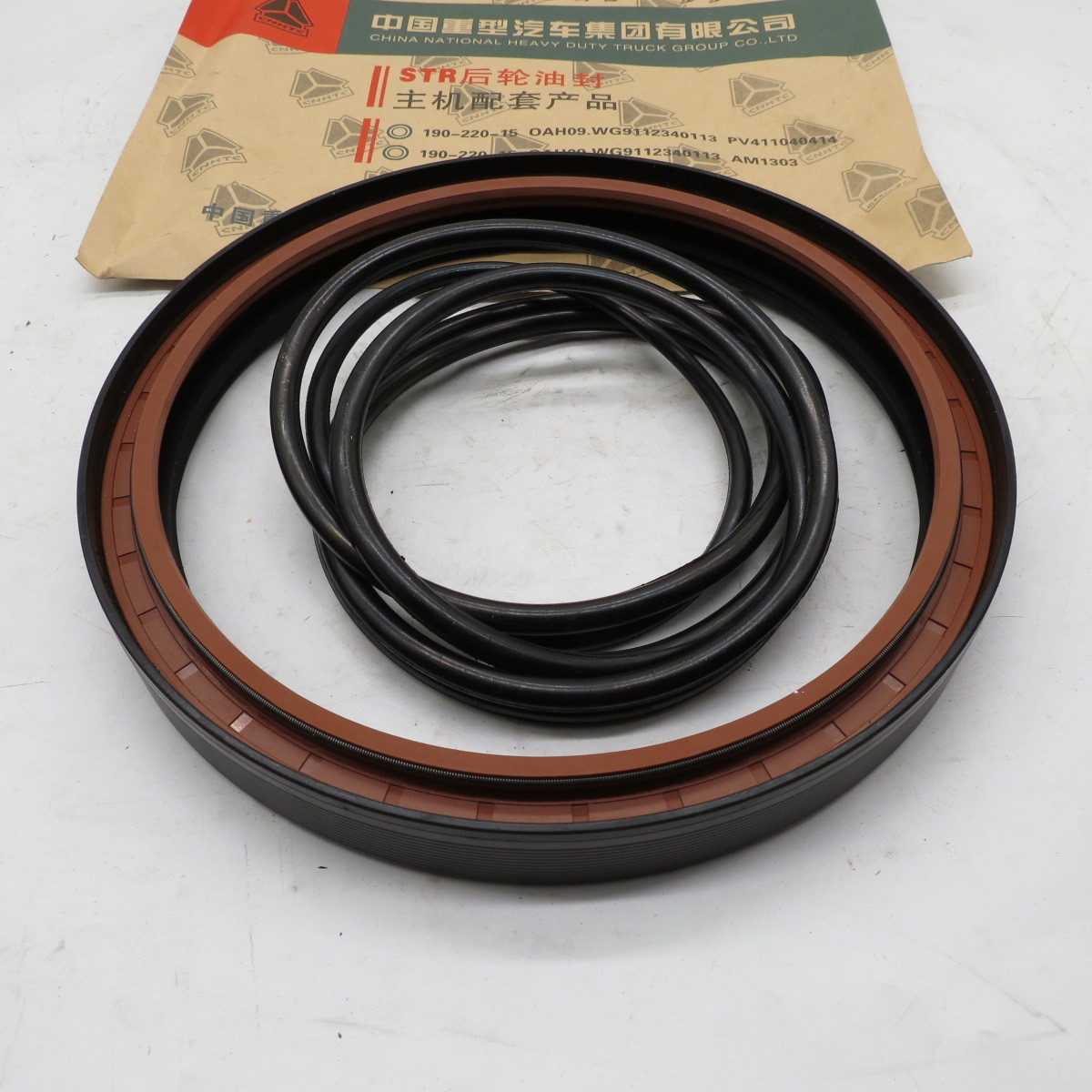 High quality diesel engine spare parts for oil seal, WG9112340113 190-220-15 High quality diesel engine spare