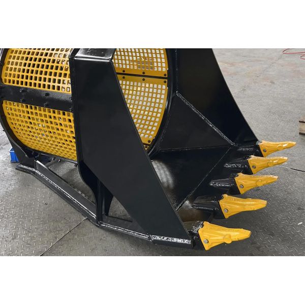 Customized 5 - 40 Ton Excavator Screening Bucket For Sand With Rotating Function