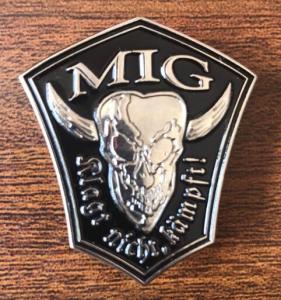 Wholesale Manufacturers china free sample Custom metal lapel pins with Metal Clutch from china suppliers
