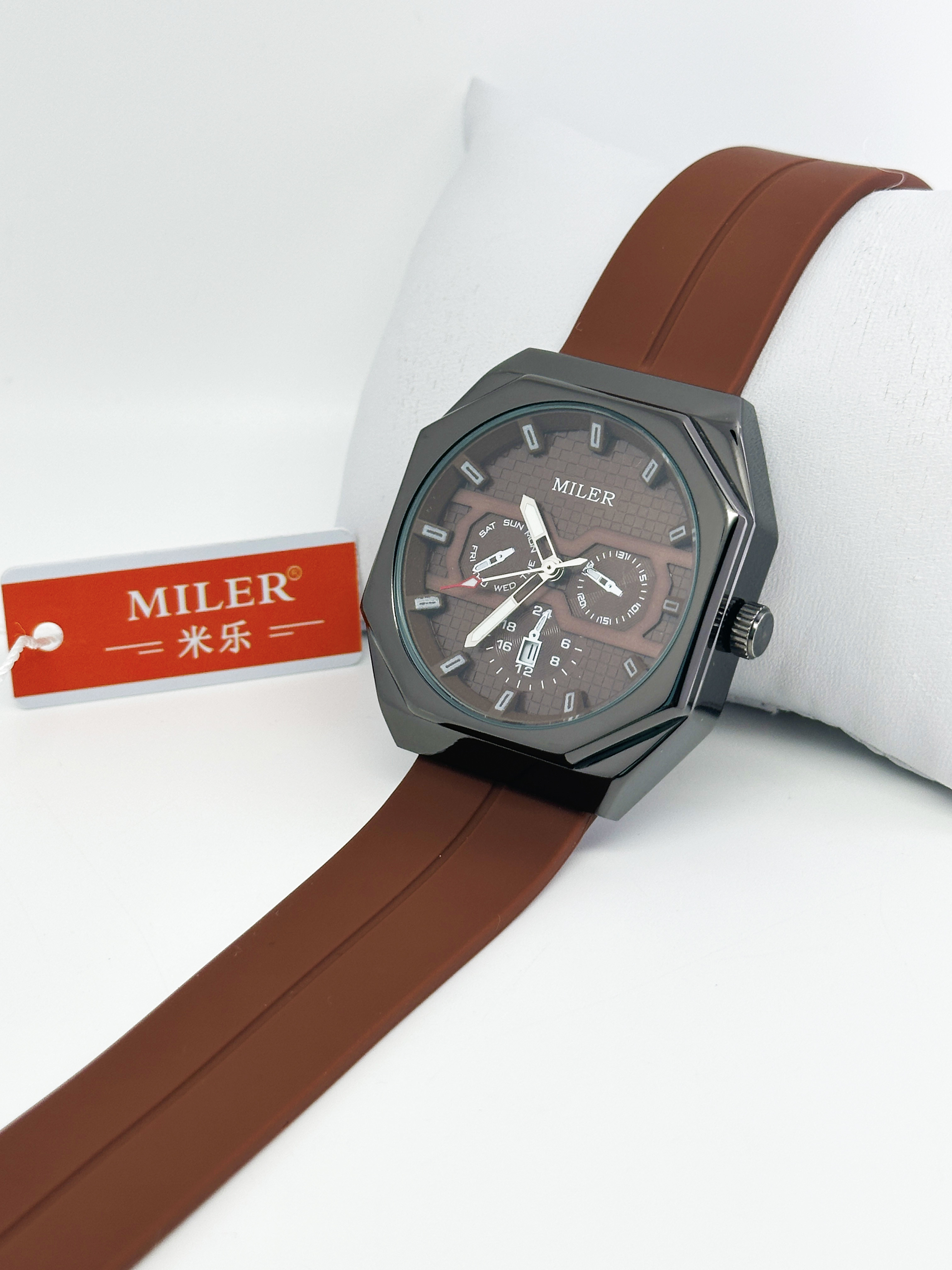 OEM / ODM Sporty Silicone Strap Waterproof Lady and Men Watch Couple Watch