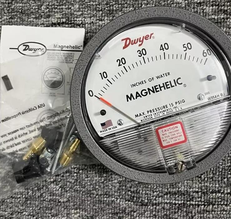 Original And New Dwyer 2060 Magnehelic Differential Pressure Gauge