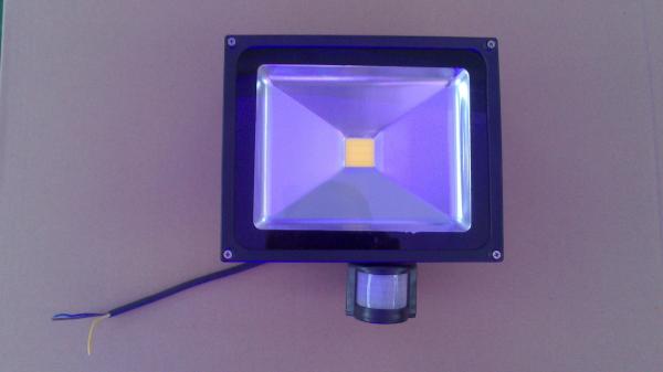 High Quality PIR Sensor LED Floodlight Aluminum alloy+Tempered Glass 2700-6500K