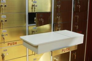 Wholesale Height 255mm Vault Safe Box , Safe Deposit Box Vault 2mm Steel Plate from china suppliers