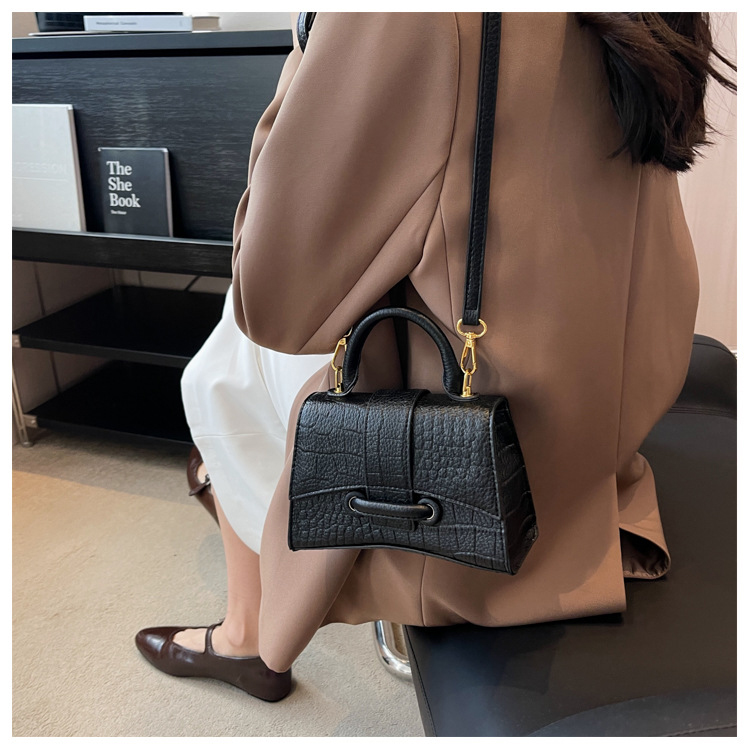 2024 Summer Trendy Fashion Crocodile Pattern Versatile Shoulder Mesengers Bag for Women
