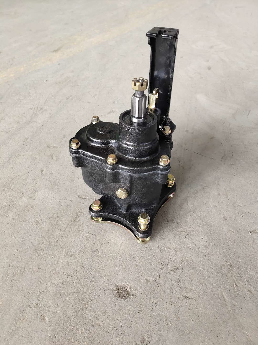 CG200 Auto Rickshaw Booster Casting Iron Made For Differential Rear Axle