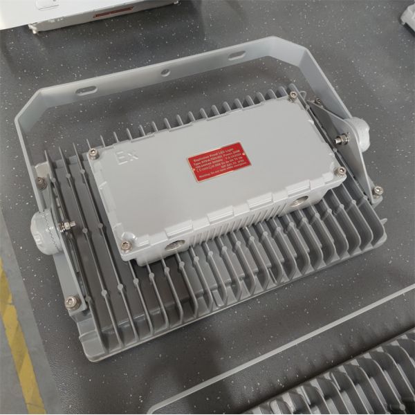 Explosion-proof light Anti Corrosion CREE LED Floodlight with MEANWELL Driver 145Watt 160lm/w