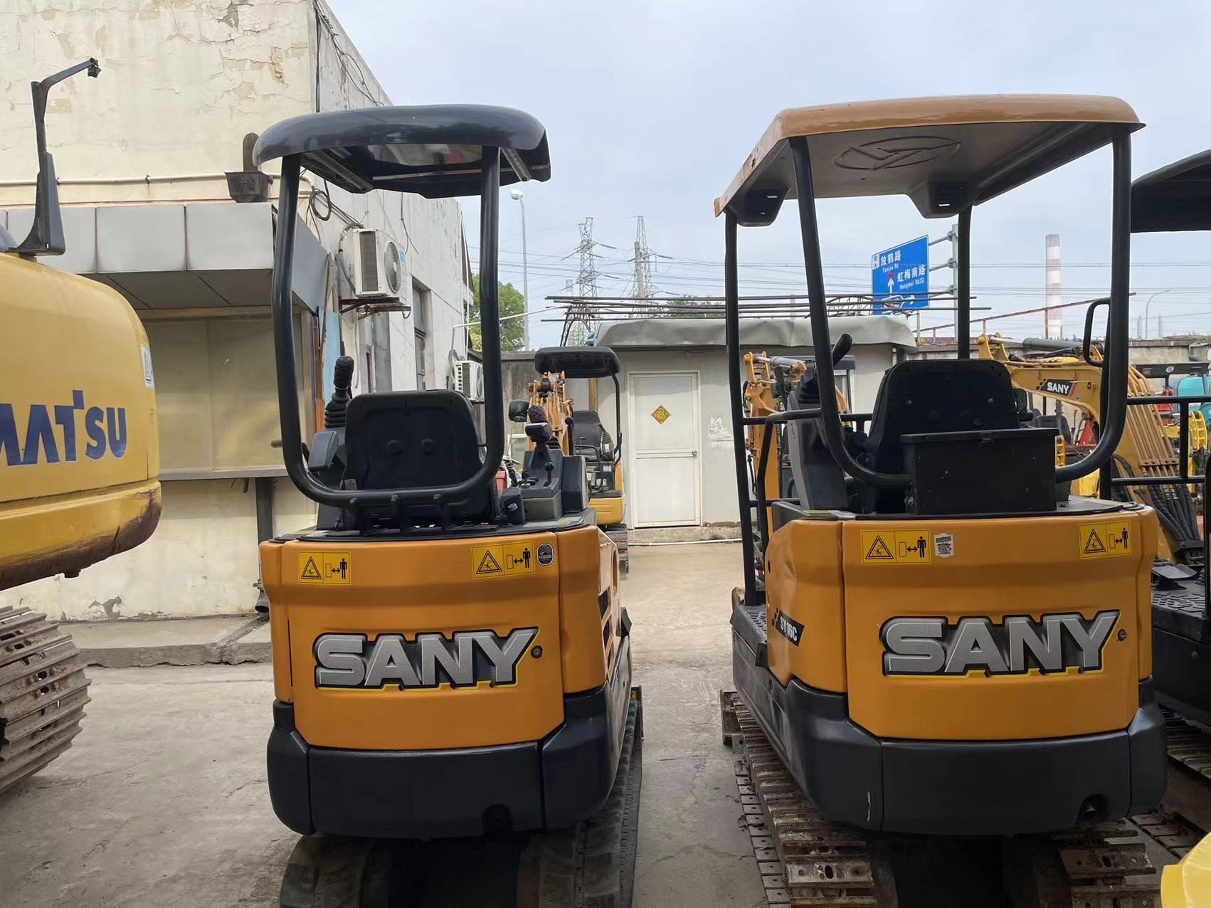 Used SANY SY16C Mini Excavator Smooth Operation For Working In Garden