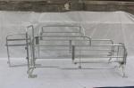 Iron Steel Pipe Sow Farrowing Pens , Swine Farrowing Equipment Any Size