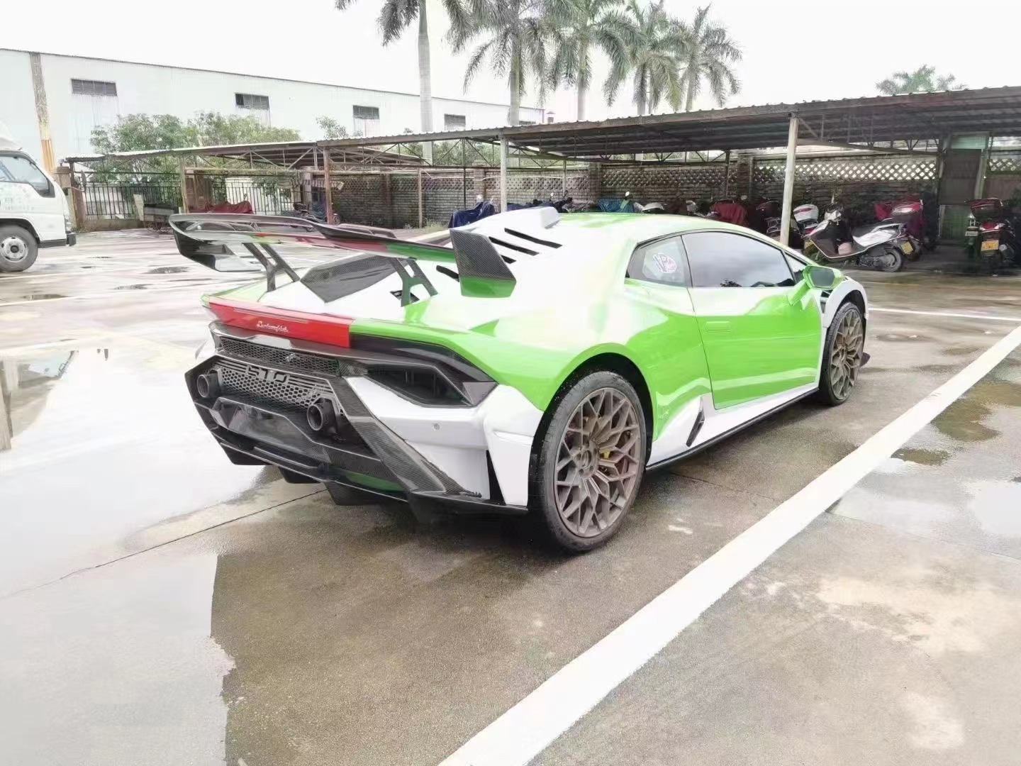 STP Carbon Fiber Body Kit for Lamborghini Huracan LP580 LP610 Carbon Fiber Front and Rear Bumper Spoiler Hood