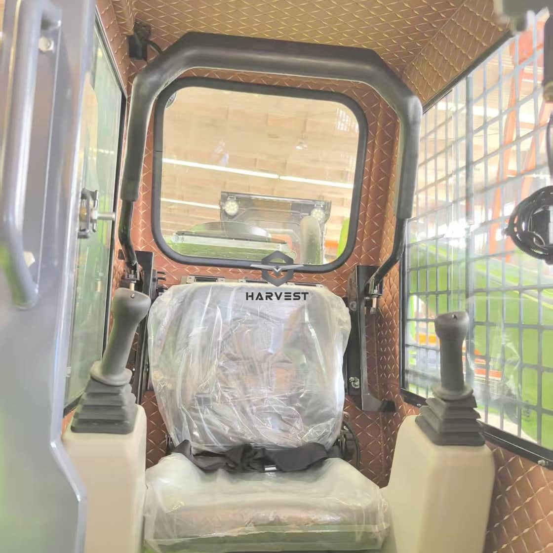 500kg Skid Steer Loader JC35 0.3m3 Bucket Customize Manual or Pilot Operation