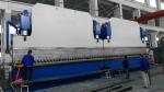 Automatic 1300T CNC Tandem Hydraulic Press Brake 415V/50Hz Bending Length 20
