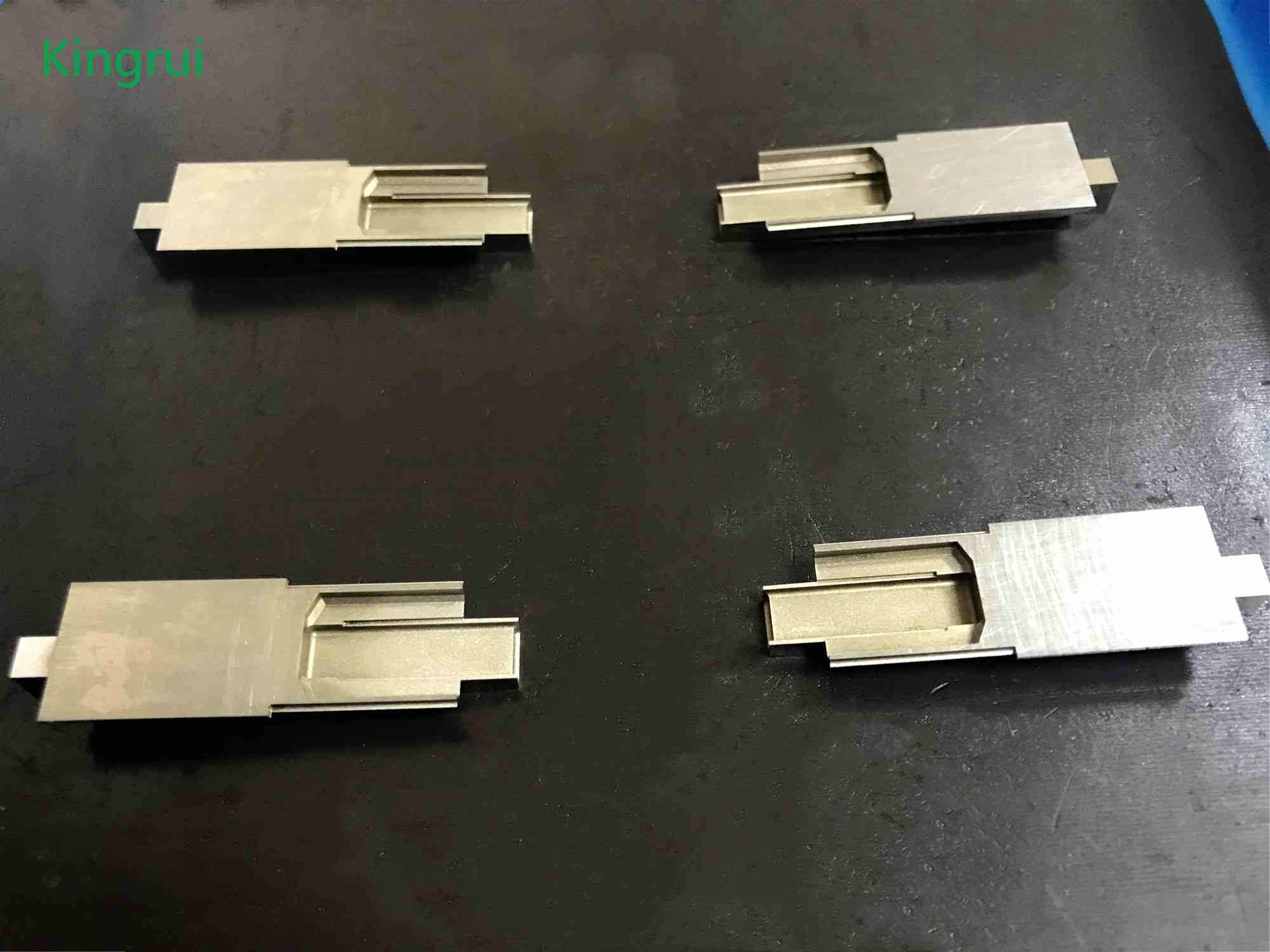 Ra 0.4um 52HRC SKD61 Cavity Connector Mold Parts