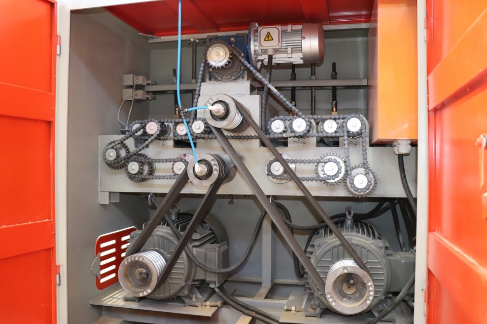 Wood Gang Rip Saw Machine Circular Sawmill Multi Rip Saw Machine For Panel Cutting