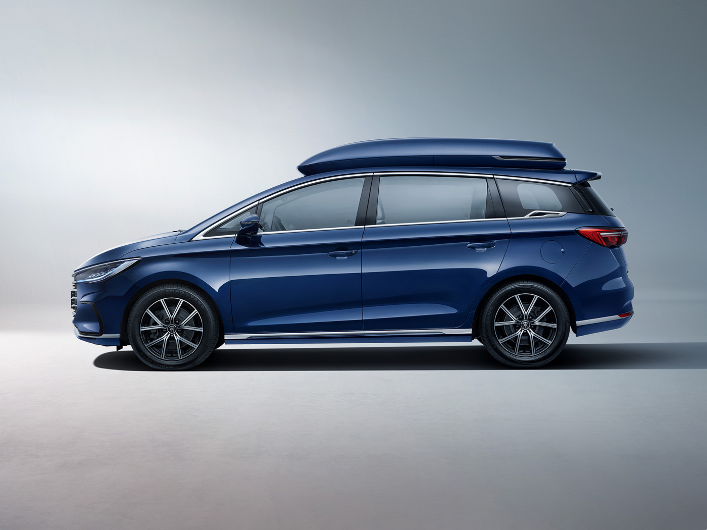 6-Seat MPV Electric Auto with R18 Tire Size and 150-200Ps Total Horsepower Perfect in Need of Transportation Solutions