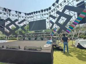 China SMD2121 5000 Nits P3.9 Stage Background LED Display on sale
