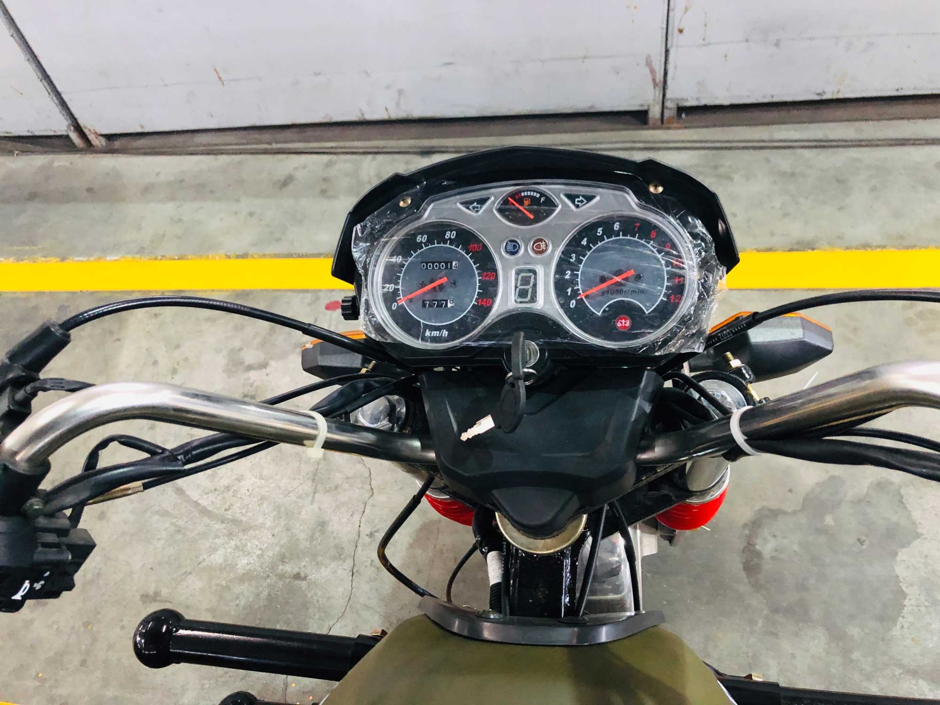DAYANG 200cc/250cc/300cc Cargo Tricycle for Passenger Transport in Tanzania and Africa