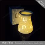 Classic Electric Oil Burner With Light , Christmas Gift Perfume Oil Lamp Burners