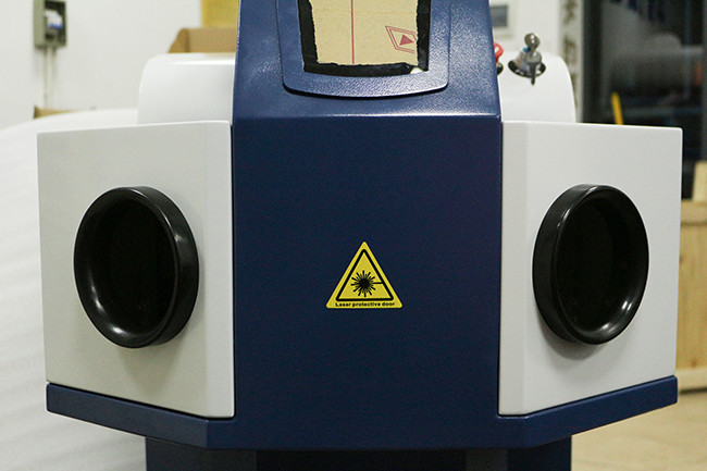 Fibre Laser Welding Machine Desktop Laser Welder With Split Water Chiller