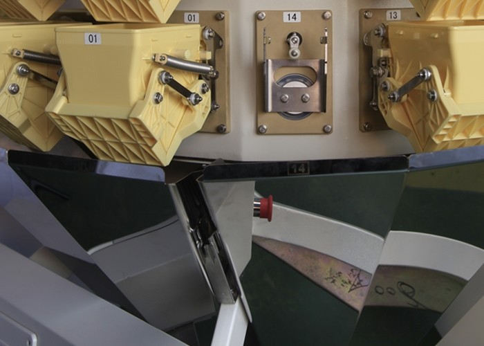 Carbon Steel Multihead Weigher With 2.0L Plastic Hopper