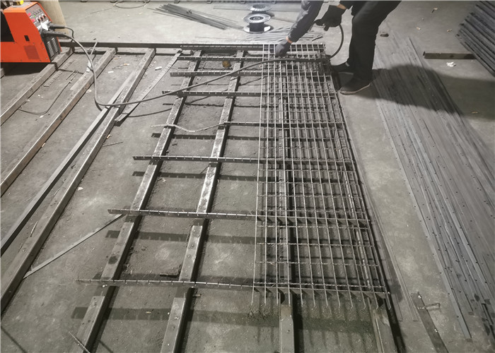 Serrated Stainless Stair Treads Steel Grating
