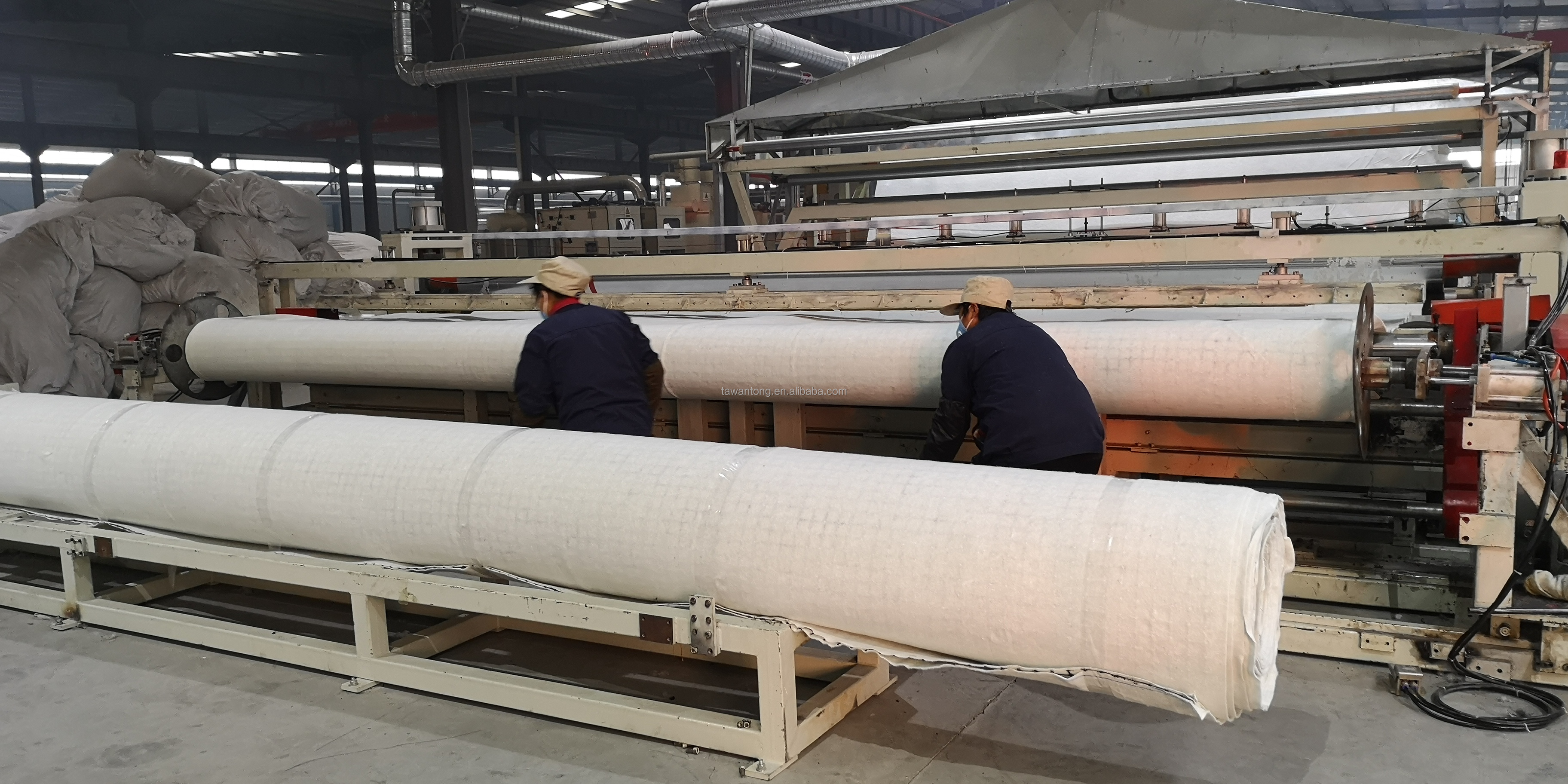 Philippines Fiberglass Geogrid Composite Geotextile Pavement Geogrid for Garage Shed