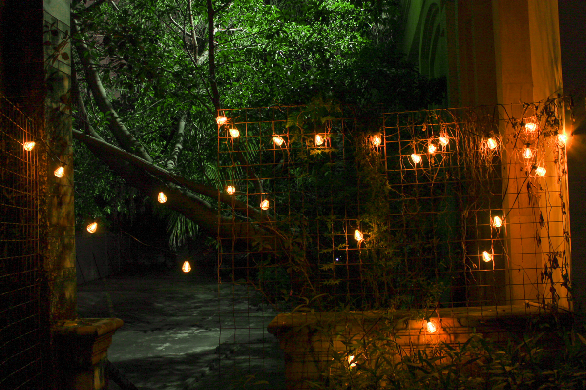 Solar Panel Powered Christmas Holiday Decoration LED Light String Shatterproof Waterproof E12 Sockets Diamond Shaped Festoon